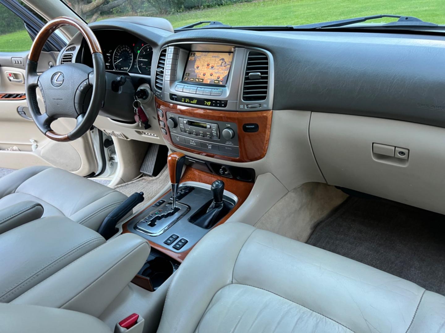 2005 White /Tan Lexus LX 470 , located at 2510 47th St. Suite 200, Boulder, CO, 80301, (303) 641-0333, 40.026196, -105.243217 - Coming soon. - Photo#26